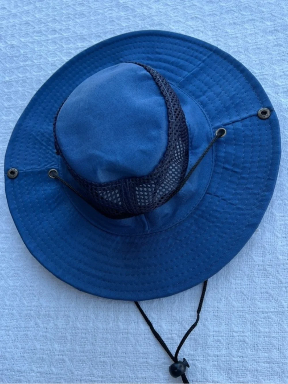 BOONI MESH BREATHABLE SUN HAT with CHIN  CORD